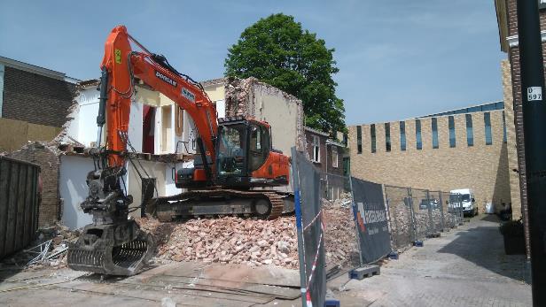 aantal woningen 2.1. VERLEENDE BOUWVERGUNNINGEN Het aantal woningen waarvoor vergunning wordt verleend geeft zicht op de te verwachten woningproductie over grofweg 1,5 à 2 jaar.