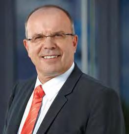 Sinds 2009 is hij Managing Director voor de afdelingen Inkoop, Controlling, Financiën en Transport/Economische betrekkingen met het buitenland van Kögel Trailer GmbH & Co. KG.