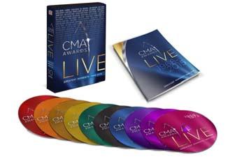 menwerking met Time Life uitgebracht en heeft de titel: CMA Awards Live: Greatest Moments 1968 2015. troffen door een beroerte.