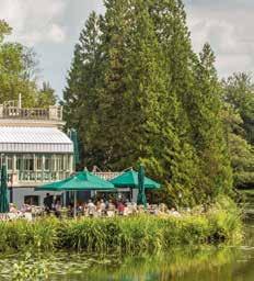 6 Landgoed Leusveld Jachthuis Het Leusveld werd 1911 gebouwd in een mix van bouwstijlen, art nouveaux en neorenaissance. Het klokkentorentje geeft elk uur een lief geluid tussen de bomen.