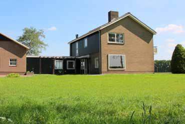 eiken uitstraling. Bovendien is alles goed geïsoleerd en is de woning volledig voorzien van dubbele beglazing.