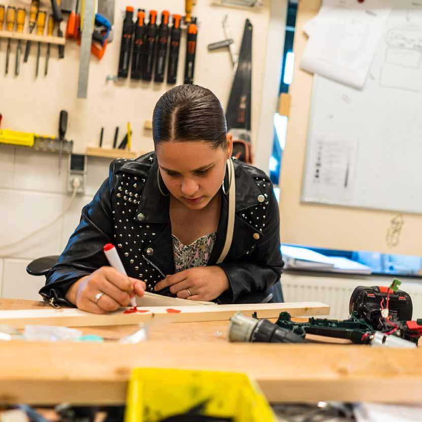 Zelfstandige Externe Stage De leerling op weg helpen naar volwassenheid middels een stage is een krachtig middel binnen het voortgezet speciaal onderwijs.