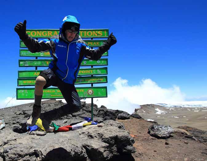 Vari-Flex XC Op de Kilimanjaro 10 Stan Andrews is 34 jaar en geboren met een onontwikkelde voet. Als kind werd hij vaak gepest en nagestaard.