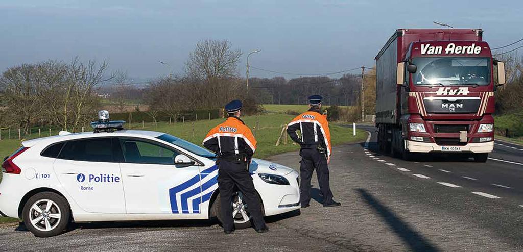 de technische eisen (keuring) en 90 inbreuken betreffende het rijbewijs.