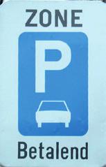PAKO etalend parkeren op straat betalend parkeren op straat In de betalende zone in Kortrijk is er ticketplicht van maandag tot en met zaterdag, van 9u00 tot 18u00.