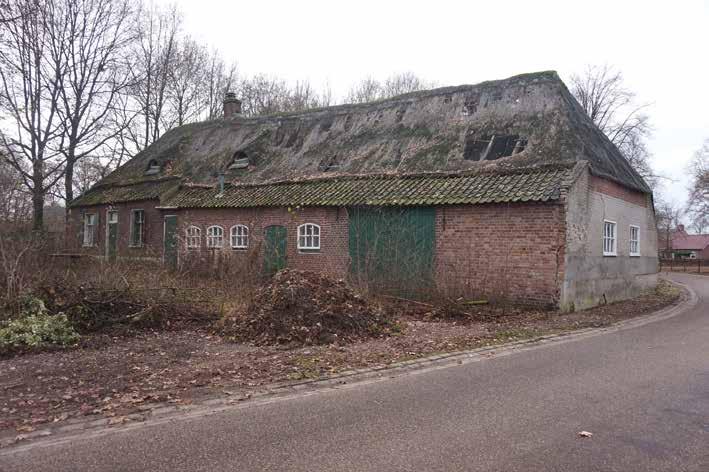 Leegstaande historische boerderij in Milheeze In veel gevallen gaat de (nieuwe) eigenaar over tot nieuwbouw ter plaatse en dat betekent sloop van het oude gebouw.
