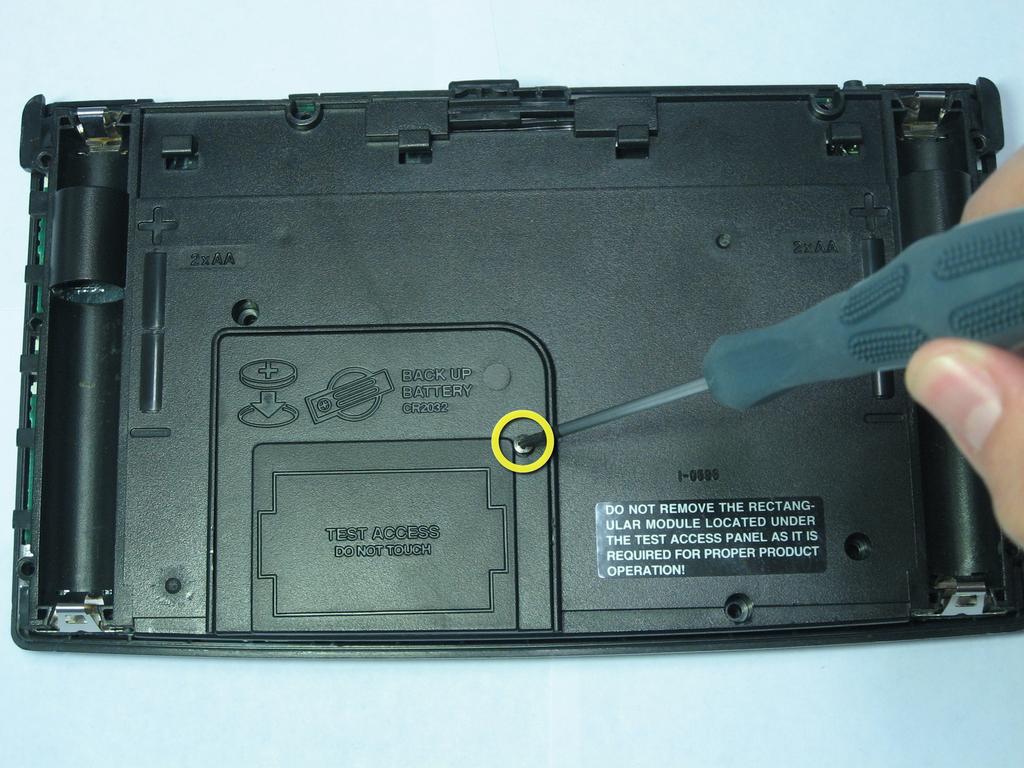 Texas Instruments TI-92 moederbord vervanging Stap 6 Draai de 19mm schroef gelegen