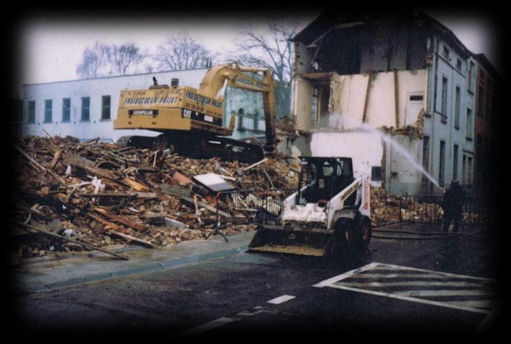 I. DE CONTEXT VAN HET AMBAPA- PROJECT Het Buurthuis Bonnevie Reeds 40 jaar actief in Molenbeek-centrum