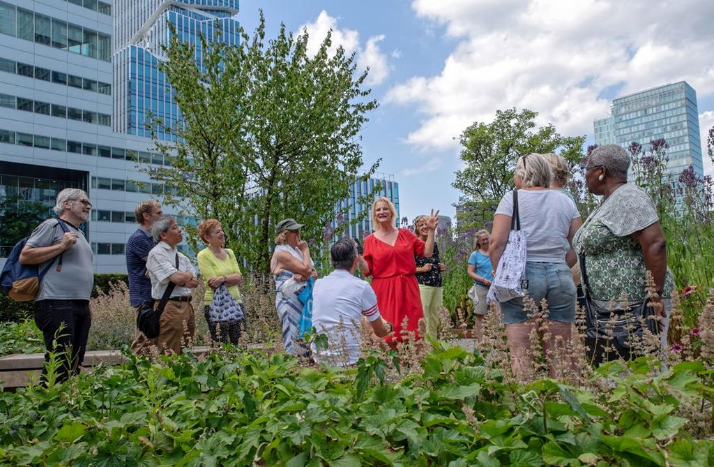 Daktuin van Circl op het Mahlerplein Foto: Jan Vonk Voor slimme en schone distributie is samen met V&OR een projectplan