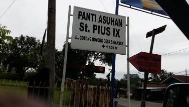 Weeshuis Pius IX Het weeshuis in Pematang Siantar waar 36 weeskinderen verblijven kon ook in 2017 rekenen op onze steun dankzij de