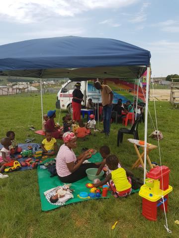 Overzicht projecten Overzicht projecten 2016 Mobile Toy Library Umvoti (Kw azulu Natal) Nieuw spelmateriaal en boeken om de kinderen nog meer te stimuleren.