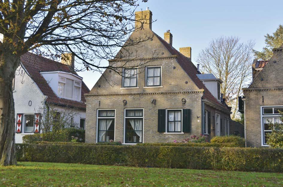 In een van de mooiste lanen van Schiermonnikoog bieden wij een voortreffelijk onderhouden vrijstaand woonhuis aan met een grote tuin.