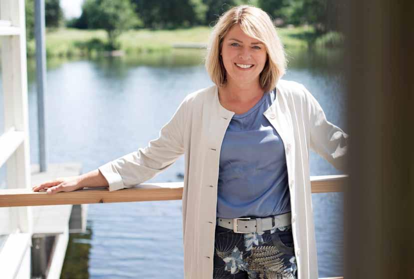 Onze nieuwe burgemeester Jannewietske de Vries In de raadsvergadering van 27 september is Jannewietske de Vries uit Raerd beëdigd als nieuwe burgemeester van Súdwest-Fryslân.