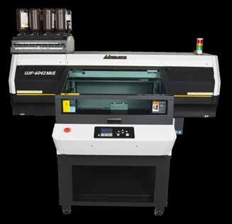 UJF ﬂatbed printers Mimaki's nieuwste UJF-3042 MkII en UJF-6042 MkII vlakke LED-UV-printers leiden tot verhoogde productiviteit en gebruiksgemak om on-demand, direct te printen op het object.