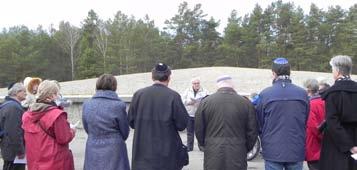 Daarvoor reeds, in 2003, schreef hij samen met toenmalig directeur Marek Bem van het museum Sobibor en Wlodawa het Masterplan Sobibor voor de toekomst, waardoor onder meer de Gedenklaan tot stand kon