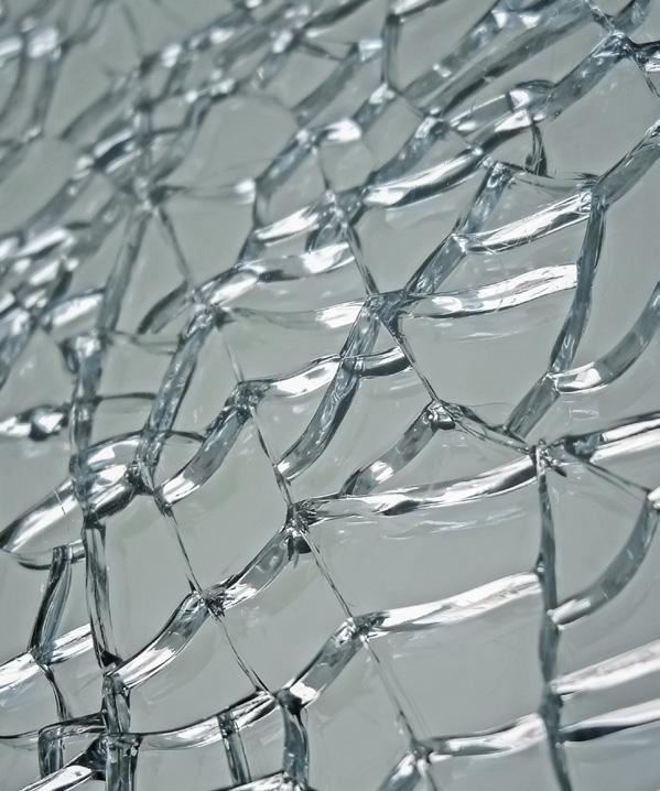 Soorten veiligheidsglas Gehard glas Gehard glas is speciaal behandeld glas. Het is ca. vijf keer sterker dan gewoon glas en is ook nog eens bestand tegen grotere temperatuurverschillen.