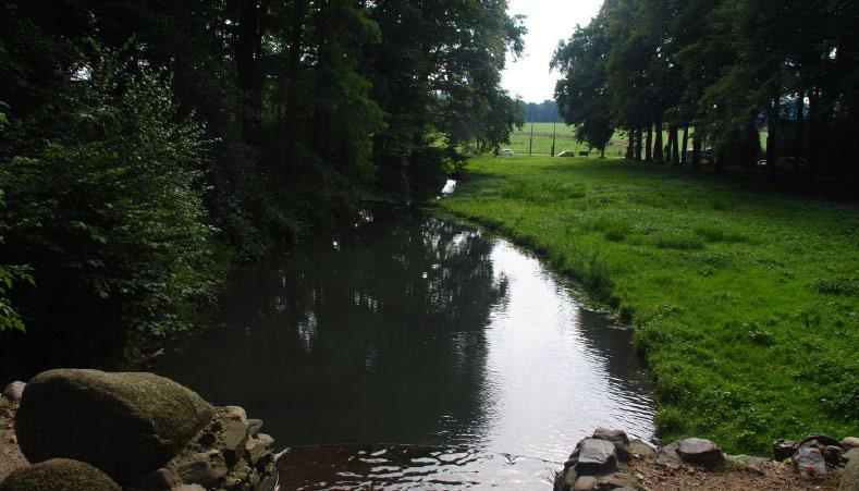 1. Bezie de locaties in samenhang met het aangrenzende landschap De landgoederen en buitenplaatsen hebben betekenis voor de omgeving. Het omgekeerde is ook het geval.