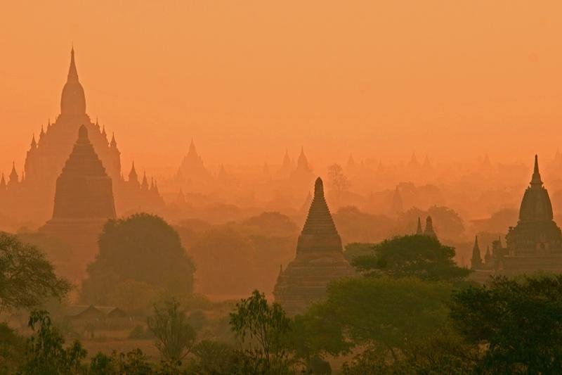 Dag 4: Bagan Vrije dag. Met paard-en-wagen of op de fiets (aanrader!) kun je Bagan verkennen. Heerlijk in je eigen tempo, genietend van al het moois in het landschap.