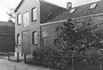 De naam van de Kerkweg werd rond deze tijd gewijzigd in Torenstraat. Pieter had het boerenbedrijf overgenomen en hield zich bezig met de veehouderij en hij huurde de boerderij van zijn moeder.
