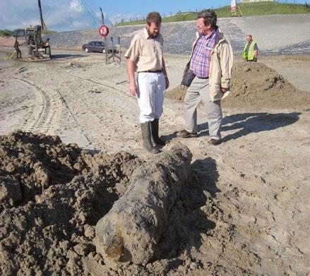 Inhoud 1. Inleiding 4 2. De Noordzee, een archeologisch en paleontologisch archief 5 3. Meldingsplicht voor vondsten op het strand of in de getijdenzone 6 4.