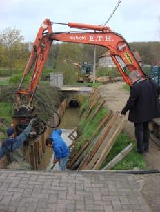 1. Herstellingswerken aan waterlopen Waar zich problemen voordoen Afgeschoven taluds Herstellen van bestaande