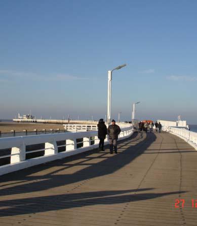 vorige en werd ontwerpen als een uitbreiding van de zeedijkpromenade, om in te spelen op de toenemende populariteit van het staketsel bij toeristen (cfr. favoriete wandelweg van Koning Leopold II).