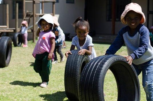 Bredasdorp, Westkaap, Zuid-Afrika MAMA Lesinda Cunningham Partner sinds: 2017 Funding in 2017: ZAR 150.000 Kinderen: 10 (MAMAS), 84 (totaal) MAMAS (medewerkers en vrijwilligers): 9 14.