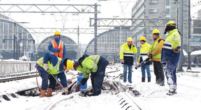 vakdiscipline te volgen én met elkaar te vergelijken. Deze analyses zijn een belangrijk hulpmiddel om de samenstelling van de indexen en de kengetallen uit de RailCaseBase voortdurend te verbeteren.