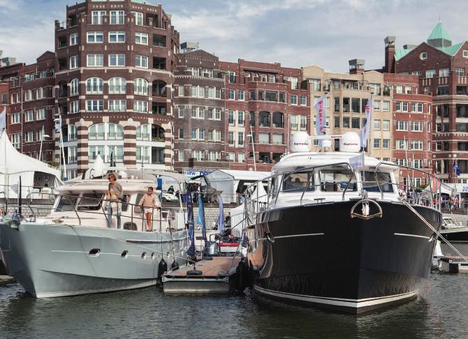 Elling presenteert zich op een groot aantal (internationale) bootshows, hier met een E4 en E6 op de HISWA te water in Lelystad. zeer enthousiast publiek die ons enorme kansen bieden.