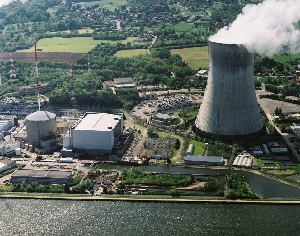 Doel 1 en Doel 2 werden beiden in gebruik genomen in 1975 en hebben een elektrisch vermogen van 433 MWe.