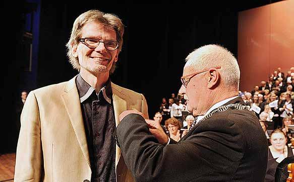 Gemeentenieuws 17 FEBRUARI 2016 Moritz is een uitstekende ambassadeur voor het Ettens Mannenkoor en als zodanig ook gerespecteerd in de wereld van de koormuziek tot ver buiten de regio.