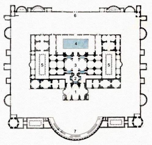 In dezelfde traditie is het oudere Mausoleum van Augustus in Rome. In het dagelijks leven van de Romeinen vormden de thermen een onmisbaar element.