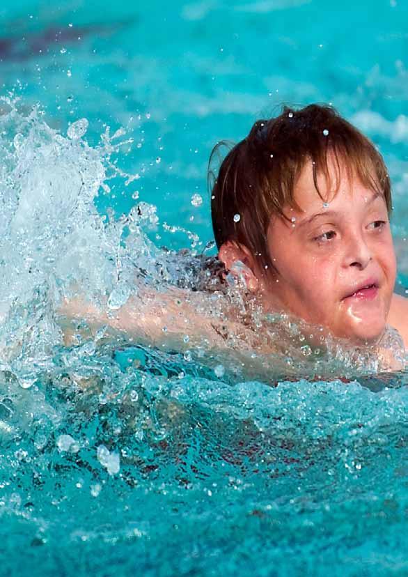 15. Zwemmen Sportaanbieder: Zwem en polovereniging de Waterkip Doelgroep: Kinderen en jongeren met een lichamelijke of verstandelijke beperking Leeftijd deelnemers: Diverse leeftijden