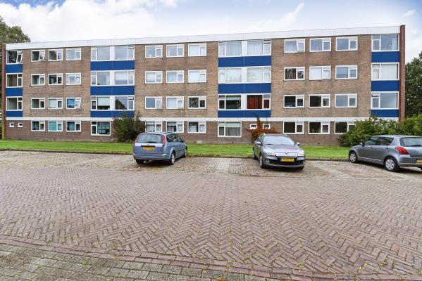 Het appartement heeft toegang via het trappenhuis.