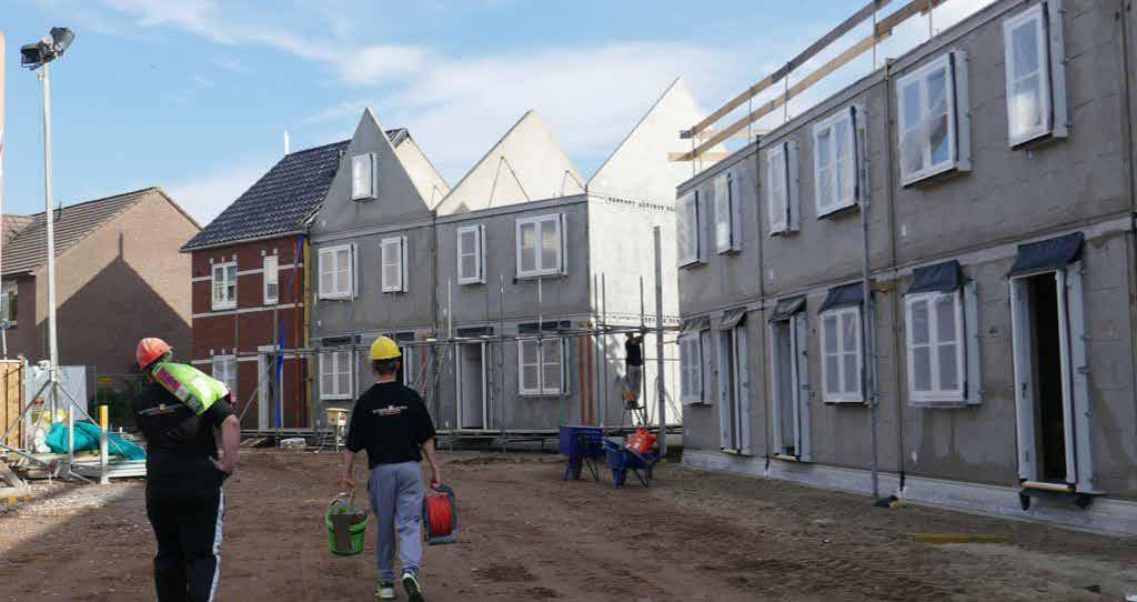 Het casco stond in één dag, binnen vijf dagen was de woning wind- en waterdicht, na 17 dagen was het sanitair al gemonteerd en op de 20e werkdag werd de woning opgeleverd.