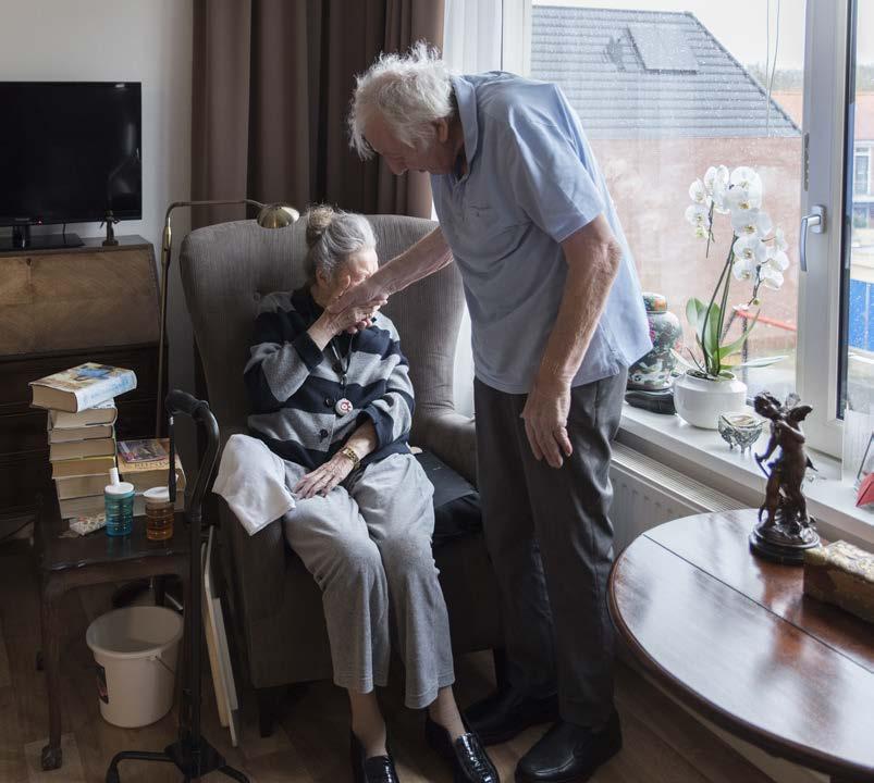 Op welke momenten voelen mensen die een slechte gezondheid ervaren (4 of lager) zich minder sterk om de regie in eigen handen te houden? (pagina 32-33) Als zij weinig energie hebben.