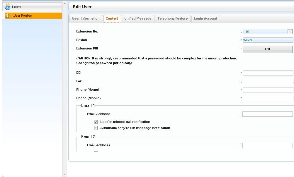 3.2.1 Programmering door gebruiker 1. Bij User Information wijzigt u uw First Name (max. 20 tekens) en Last Name (max. 20 tekens), en selecteer de taalweergave in de drop down lijst Change Language.