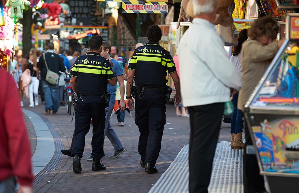 Percentage dat vindt dat vormen van overlast vaak voorkomen in de eigen buurt, 2013- Overlast gerelateerd aan drugs en alcohol in de eigen buurt (exclusief weet niet) Te hard rijden 42% Overlast van