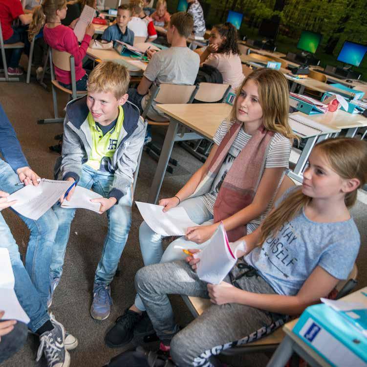 Ben jij bijna van de basisschool af en ga je volgend jaar naar het vmbo? Heb je er nu al zin in? Of vind je het spannend?