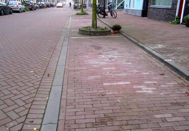 straatwerk na zes jaar Jan Olphert Vaillantlaan IJburg