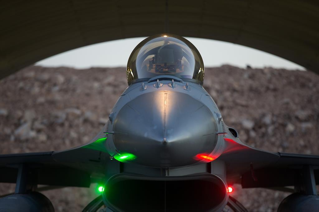 4 Samenvatting intranet Weekoverzicht Defensieoperaties 02 mei 2018 12:00 Nederlandse F-16 s vlogen 9 missies in de omgeving van Abu Kamal in de Syrische provincie Deir Al Zour.