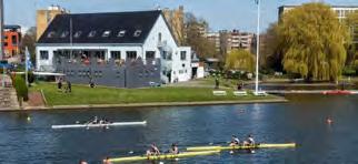 Bij de Koninklijke Roeiverening KRSG te Gent hadden we in het voorjaar ook een afspraak om vast te leggen dat we daar met de boten zouden kunnen aanleggen en de boten op de wherrywagen mochten