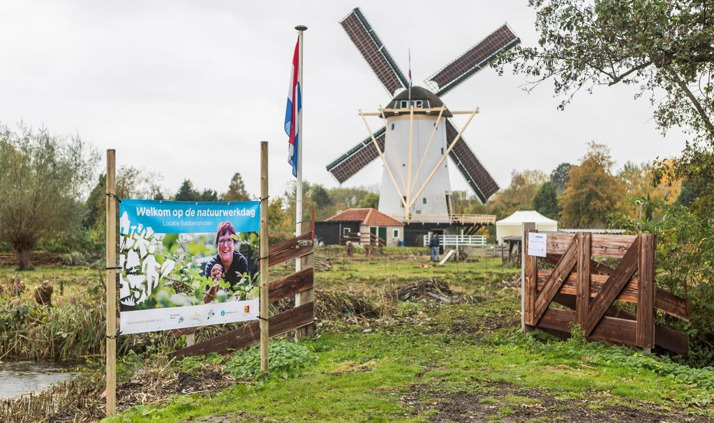Iedere eerste zaterdag van november organiseren de Landschappen Nederland de Natuurwerkdag, start van het nieuwe landschapsbeheerseizoen. Rond deze tijd is het topdrukte bij de gereedschapuitleen.