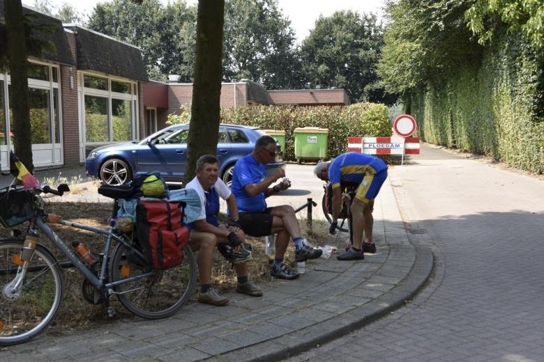 supermarkt geplunderd en het aldus