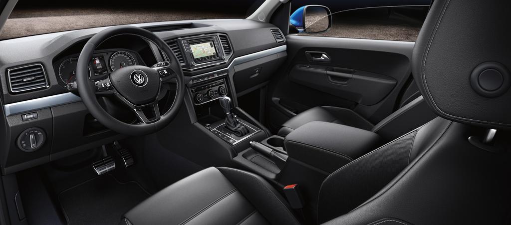 02 01 03 Een premium interieur en de enige pick-up in zijn klasse met ergocomfort-stoelen. De nieuwe Amarok beschikt over een overtuigende combinatie van ruimte, hoog comfort en vele extra s.