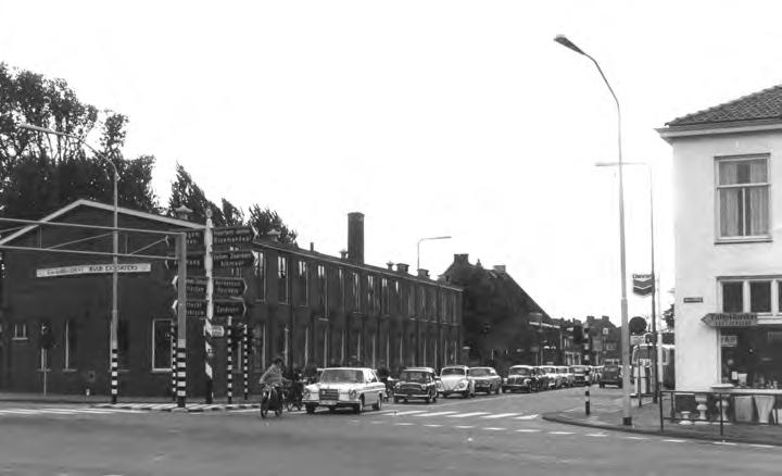 de mobilisatietijd van popke pruiksma in heemstede De bollenschuur van Quirinus van den Berg was in 1939-1940 onderkomen voor gemobiliseerde soldaten. Foto 1969.