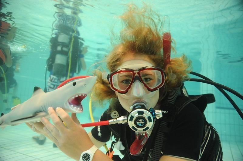 Watersporten Ben je ook een waterrat en vind je het heerlijk om in het water te liggen? Dan zit er vast wel een leuke wateractiviteit voor je bij!