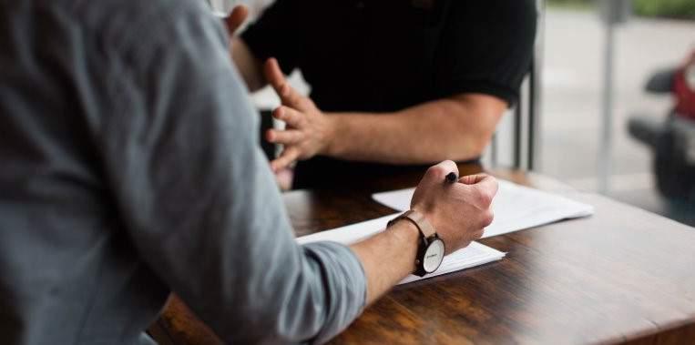 Er moet dus altijd een beperking zijn? Evelien: Ja, of een vermoeden van. En dat vermoeden moet toch wel aangegeven worden vanuit een bepaald professioneel netwerk.