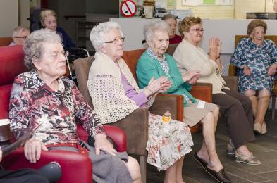 middagmaal en/of avondmaal De familie van onze bewoners is ook steeds welkom op de animatieactiviteiten en feestelijkheden.