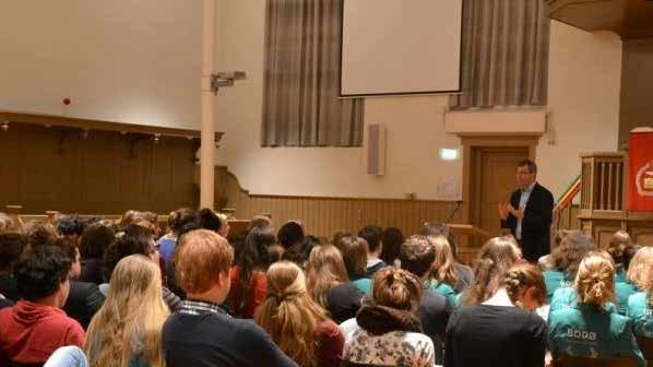 Werkgroep Lezingen De Werkgroep Lezingen zorgt dat er op elke lezing en viering een spreker komt die NSL iets bij kan brengen op geestelijk of maatschappelijk vlak.